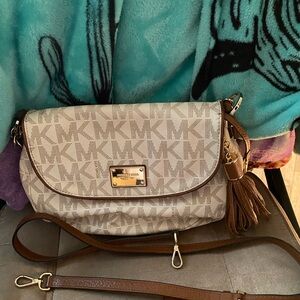 Michael Kors Bedford tassel crossbody